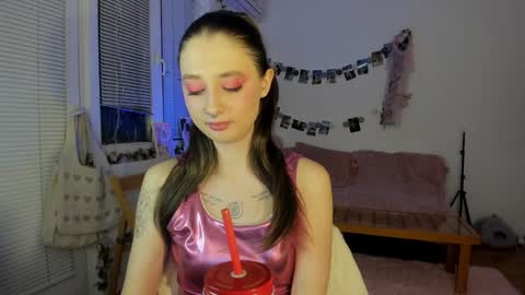 Jennifer Jenny Darling   online show from 14, 1, 2025