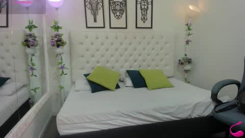 Snapshot of jenny_stark chatting on 12, 10, 2025 jenny_stark online show from 12, 10, 2025