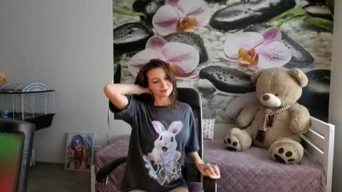 jennycutey online show from 2, 3, 2025