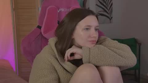 Jenny NO Nude online show from 13, 4, 2026