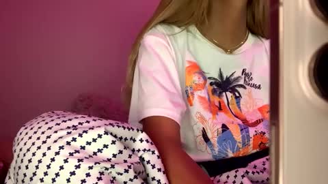 Snapshot of jennymylove69 chatting on 24, 9, 2025 My LOLITA online show from 24, 9, 2025