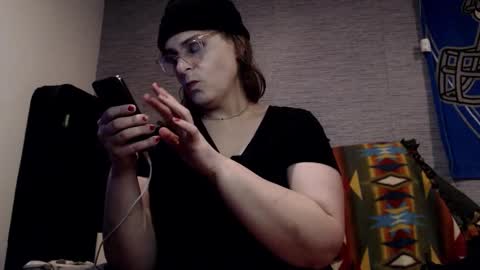 Snapshot of jennyneeds chatting on 29, 11, 2025 theChloeStar online show from 29, 11, 2025