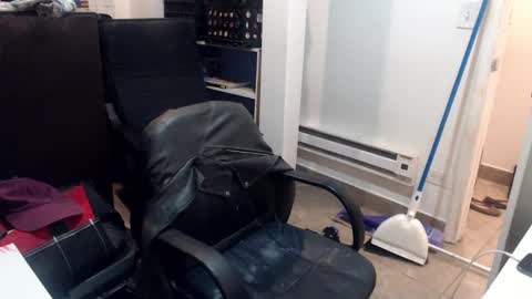 Snapshot of jennyneeds chatting on 2, 12, 2025 theChloeStar online show from 2, 12, 2025