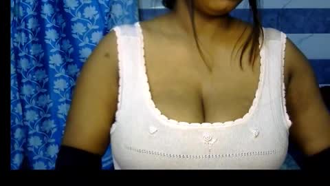 Snapshot of jennysinghaniya chatting on 28, 11, 2025 jenny online show from 28, 11, 2025