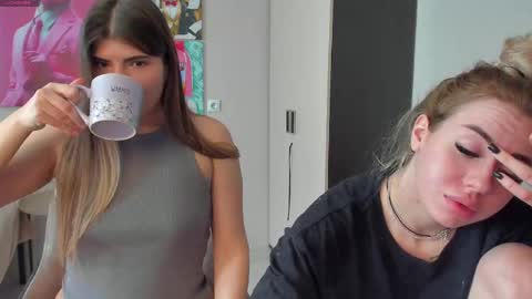 Snapshot of jeremayalove chatting on 1, 3, 2025 Hi hi We are Jessie and Betti online show from 1, 3, 2025