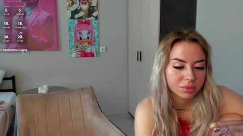 Snapshot of jeremayalove chatting on 12, 3, 2025 Hi hi We are Jessie and Betti online show from 12, 3, 2025