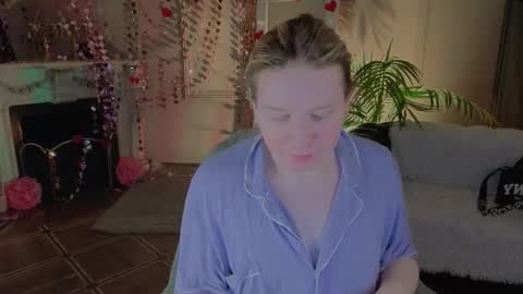 Snapshot of jes_solar chatting on 2, 3, 2026 jes_solar online show from 2, 3, 2026