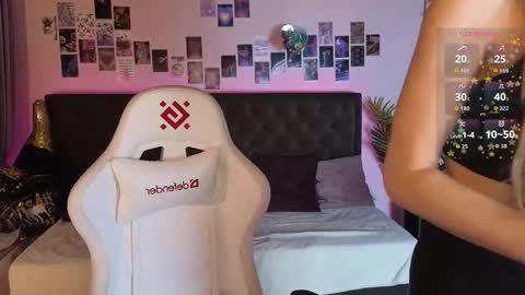 jesica_moon_peachy online show from 12, 1, 2026