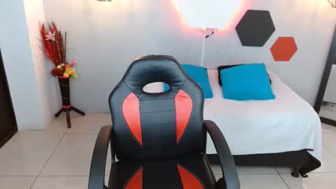 Snapshot of jesiclark chatting on 25, 2, 2025 sofi online show from 25, 2, 2025