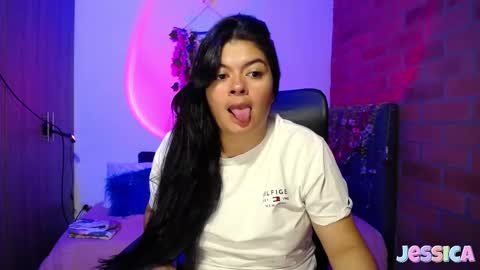 Snapshot of jesiica_bunny chatting on 2, 11, 2025 Jessi online show from 2, 11, 2025