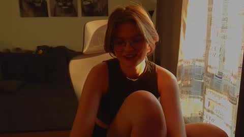 Snapshot of jess0e9 chatting on 10, 9, 2025 JessieVibes online show from 10, 9, 2025