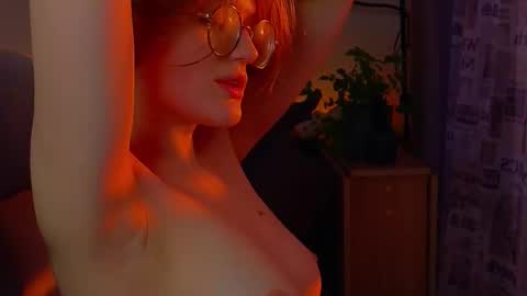 Snapshot of jess0e9 chatting on 13, 9, 2025 JessieVibes online show from 13, 9, 2025