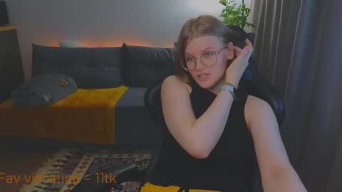 Snapshot of jess0e9 chatting on 2, 10, 2025 JessieVibes online show from 2, 10, 2025