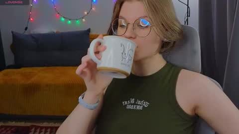  JessieVibes online show from 4, 11, 2025