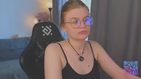 Snapshot of jess0e9 chatting on 21, 6, 2026 JessieVibes online show from 21, 6, 2026