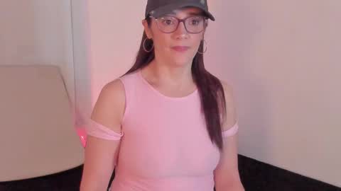 jessica herreraToday I will be your devil and you my victim online show from 12, 1, 2026