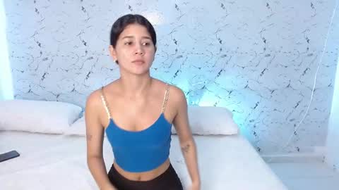Snapshot of jessdant_luv chatting on 28, 9, 2025 Hello we are Jesse and Dante. online show from 28, 9, 2025