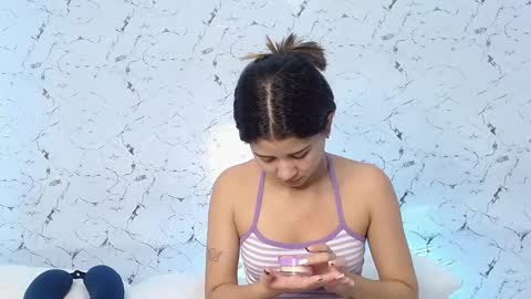 Snapshot of jessdant_luv chatting on 28, 9, 2025 Hello we are Jesse and Dante. online show from 28, 9, 2025