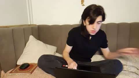 Snapshot of jesse_estrella chatting on 7, 10, 2025 Jesee Estrella online show from 7, 10, 2025