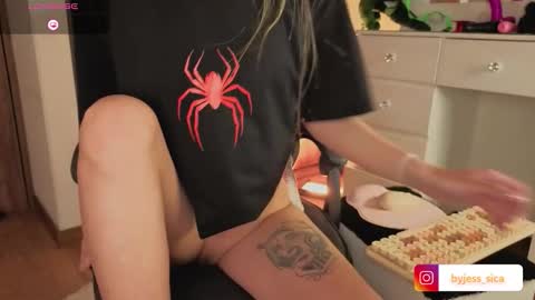 jessica__04 online show from 9, 11, 2025