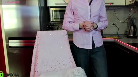 jessicaforris online show from 10, 3, 2025