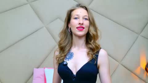 Snapshot of jessicagibson chatting on 18, 5, 2026 Jessica online show from 18, 5, 2026