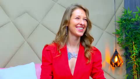 Snapshot of jessicagibson chatting on 6, 8, 2026 Jessica online show from 6, 8, 2026