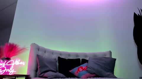 Snapshot of jessicasky_ chatting on 22, 9, 2025 Jessy online show from 22, 9, 2025