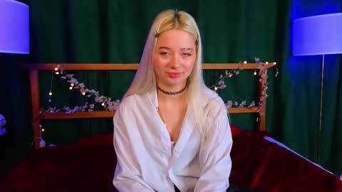 Snapshot of jessie__dean chatting on 26, 11, 2025 Danielle online show from 26, 11, 2025