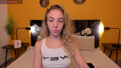 Snapshot of jessie_curlyy chatting on 22, 9, 2025 Jessie online show from 22, 9, 2025