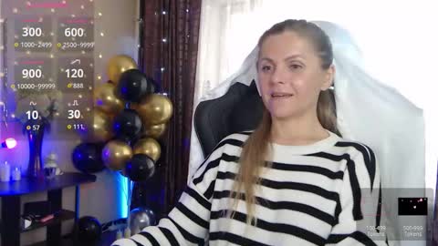 Snapshot of jessiemays chatting on 12, 9, 2025 Jess online show from 12, 9, 2025