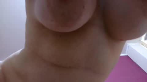 Snapshot of jessika97 chatting on 8, 1, 2025 jessika97 online show from 8, 1, 2025