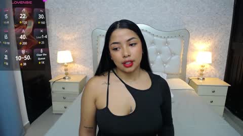Snapshot of jessy_hall chatting on 7, 12, 2024 Jessy online show from 7, 12, 2024