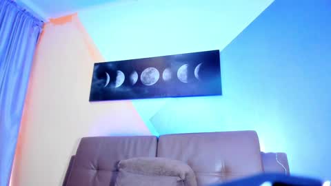 Jessy Mateus online show from 9, 12, 2024