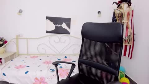 Snapshot of jessystarrr chatting on 15, 1, 2025 Jessy online show from 15, 1, 2025