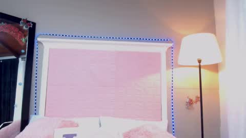 Snapshot of jessyzoe chatting on 21, 1, 2025 Jessy online show from 21, 1, 2025