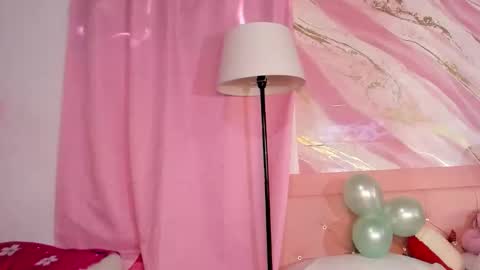 Snapshot of jessyzoe chatting on 8, 10, 2025 Jessy online show from 8, 10, 2025