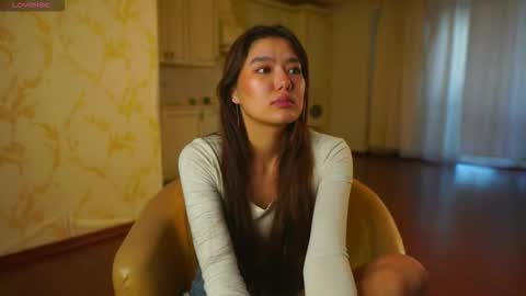 Hi all. My name is Naomi and Im glad to see you in my room  online show from 17, 3, 2026