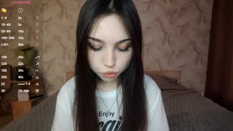 I am Gina ntmu Lets hit 10 Thumbs Up together online show from 8, 4, 2026