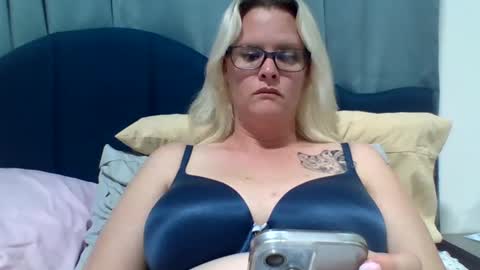 jeuelz1 online show from 12, 3, 2025