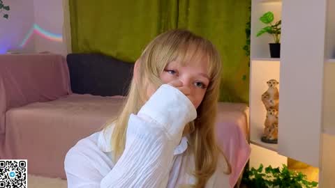 Gwen online show from 17, 4, 2026