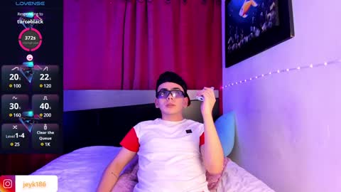 Snapshot of jey_keler chatting on 3, 2, 2025 jey keler online show from 3, 2, 2025