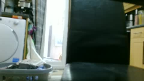 jez619 online show from 10, 10, 2025