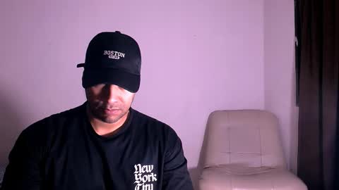 En moreno online show from 3, 12, 2025