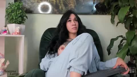 Snapshot of jhoanna_largo chatting on 18, 2, 2025 Jhoanna Largo online show from 18, 2, 2025