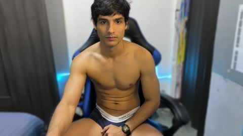 Snapshot of jhon_2000s chatting on 22, 12, 2025 jhon online show from 22, 12, 2025