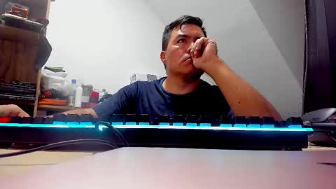 jhonatan_morales_s online show from 10, 10, 2025