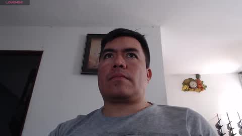 Snapshot of jhonatan_morales_s chatting on 2, 2, 2026 jhonatan_morales_s online show from 2, 2, 2026