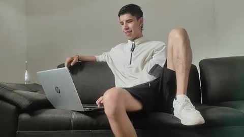 Snapshot of jhongrey2 chatting on 11, 12, 2024 jhon online show from 11, 12, 2024