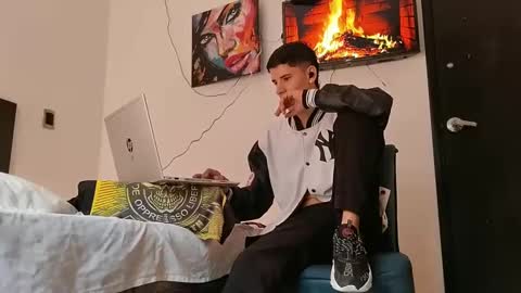 Snapshot of jhongrey2 chatting on 21, 1, 2025 jhon online show from 21, 1, 2025